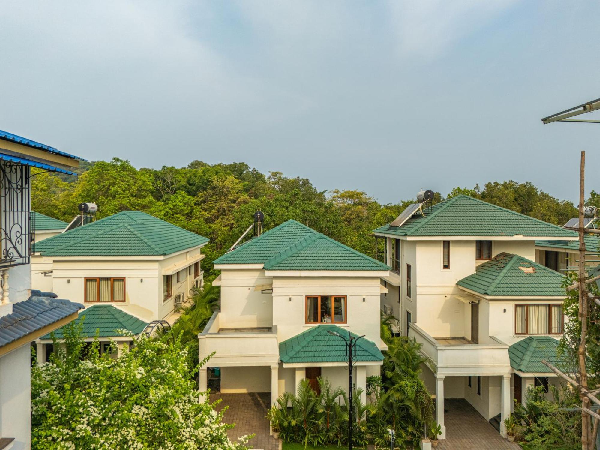 Villa Elivaas 3 Bhk With Pvt Pool - Azalea à Siolim Extérieur photo